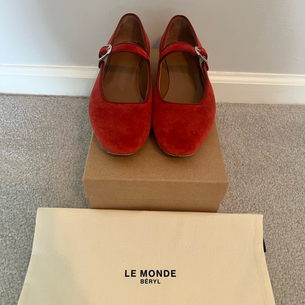 Le Monde Beryl red velvet Maryjane ballet flats size 39